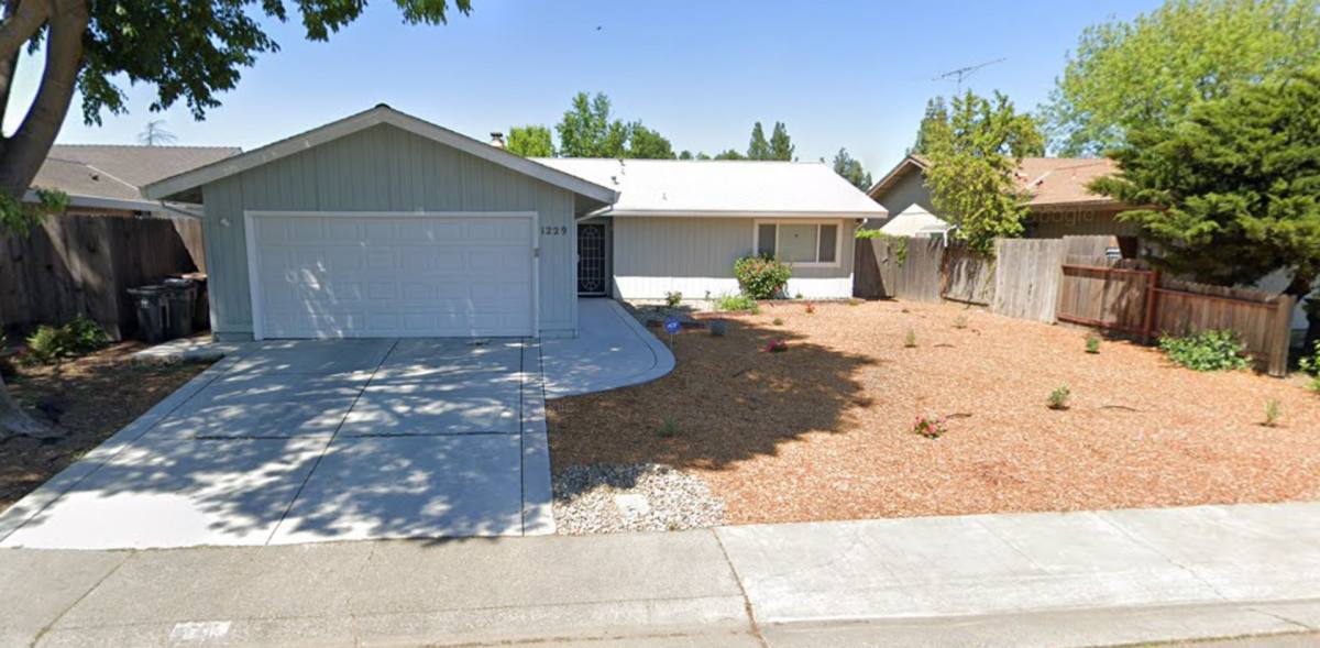 House for rent at 1229 Menlo Dr, Davis, CA 95616