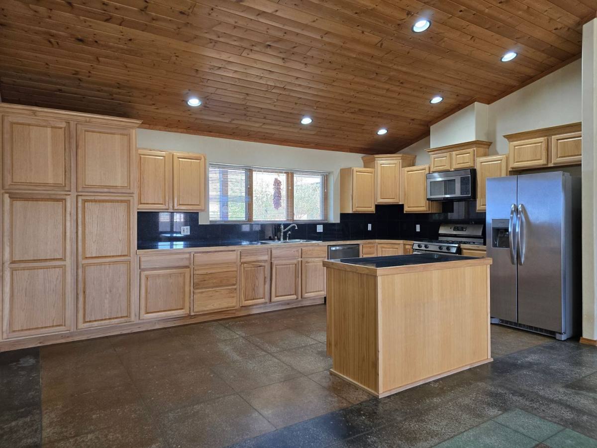 House for rent at 4 Alma Court, Santa Fe, NM 87508