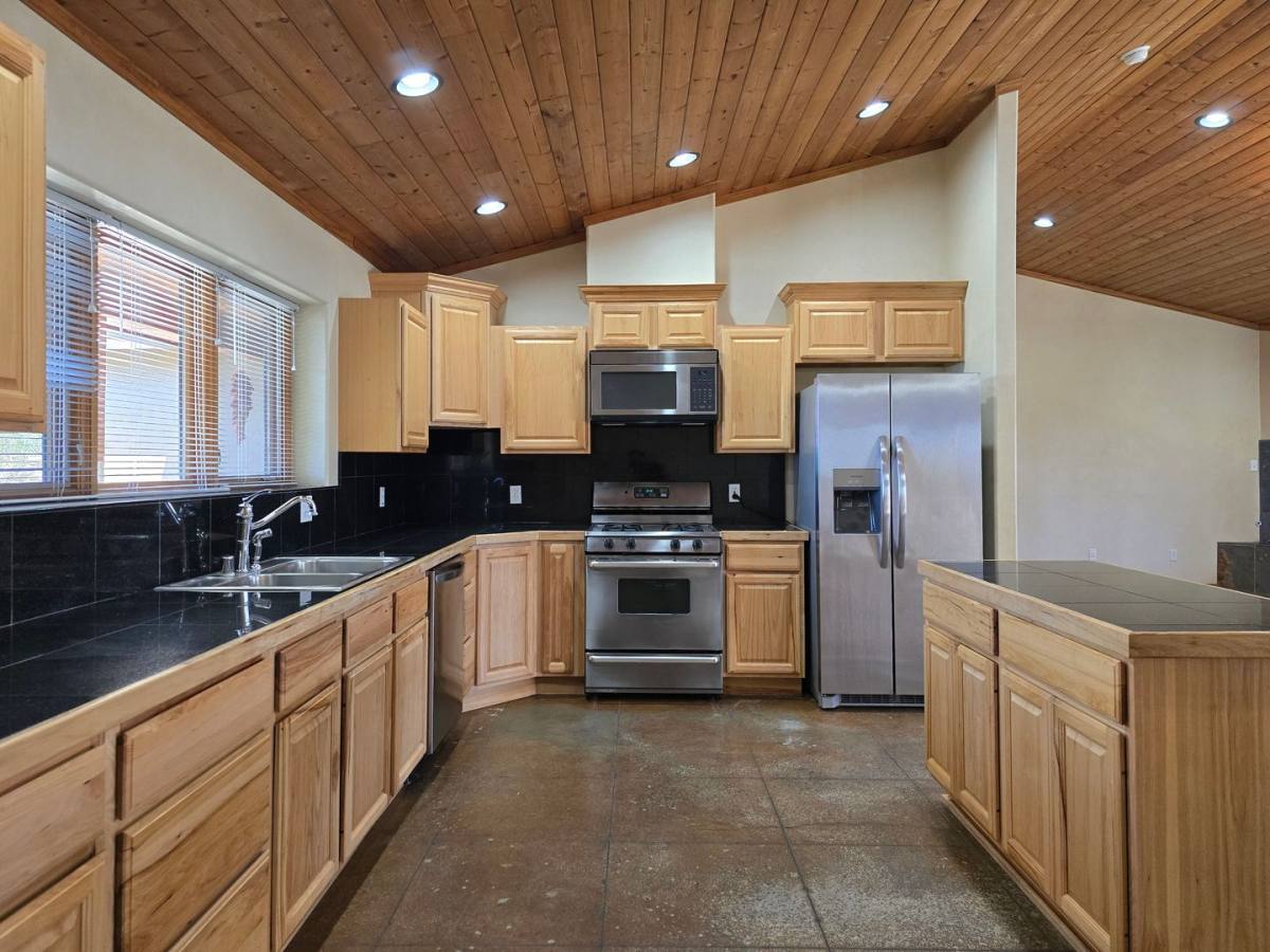 House for rent at 4 Alma Court, Santa Fe, NM 87508