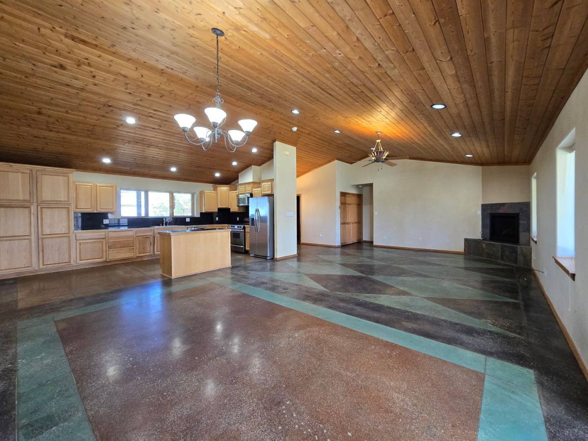 House for rent at 4 Alma Court, Santa Fe, NM 87508