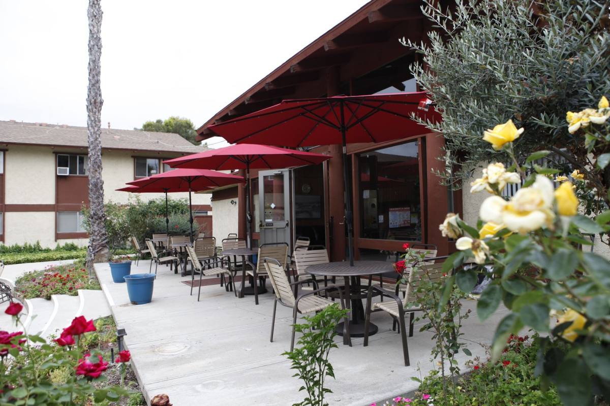 Apartment for rent at 8521 International Ave, Canoga Park, CA 91304