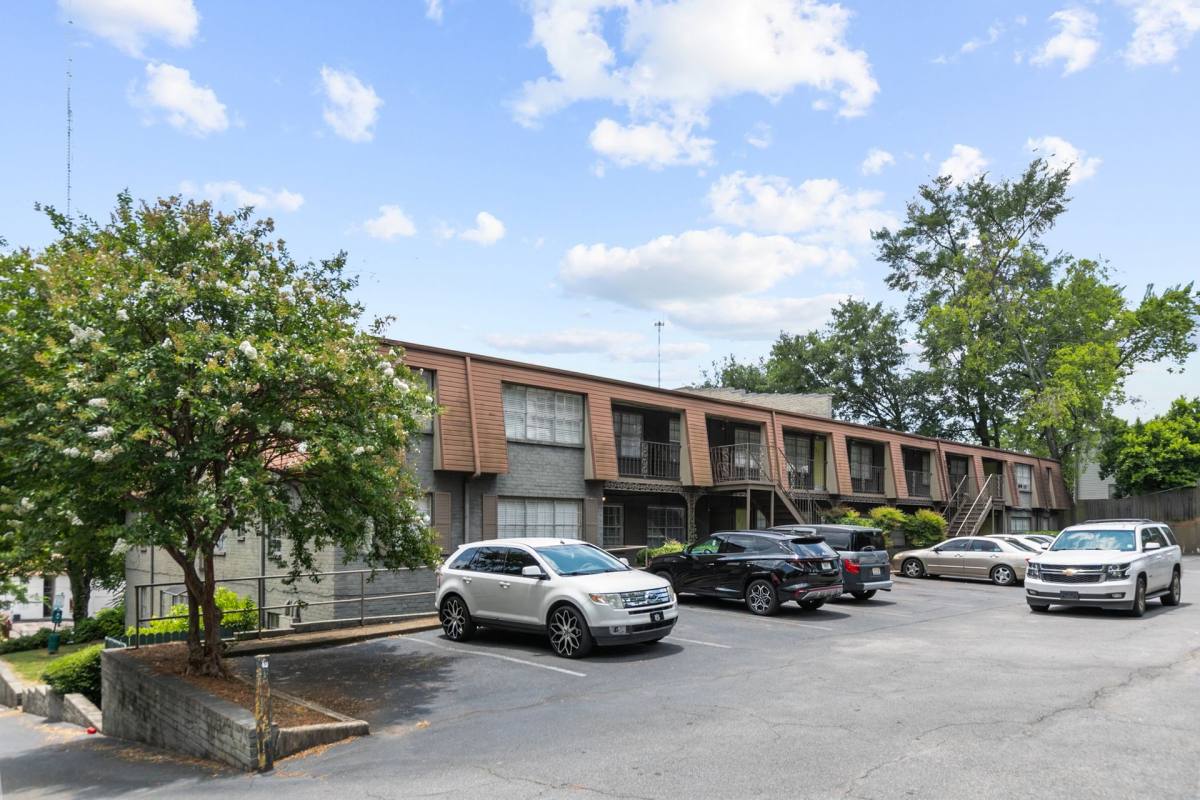 Townhouse for rent at 1608-1620 14th Ave S, Birmingham, AL 35205