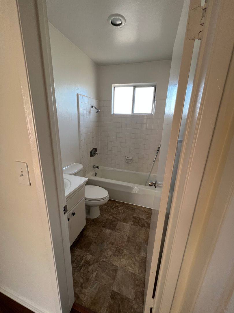 Apartment for rent at 4935 W 120th St, Hawthorne, CA 90250