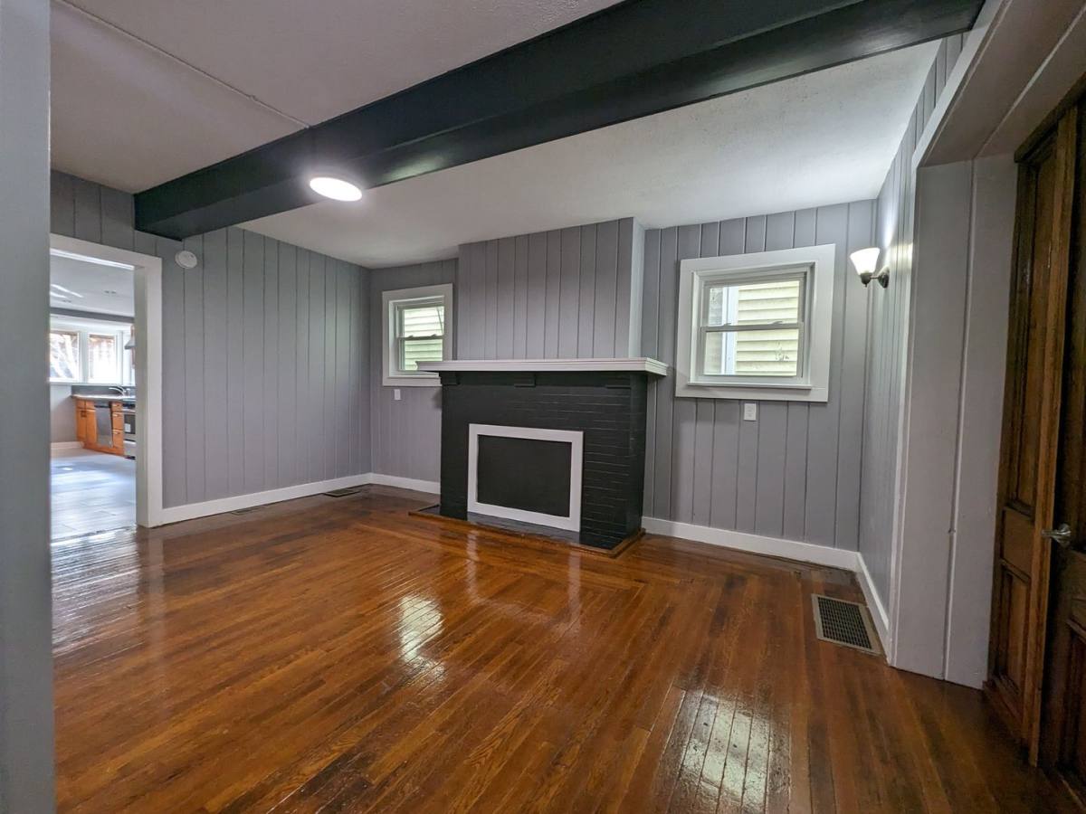 Apartment for rent at 44 White St, Cohoes, NY 12047