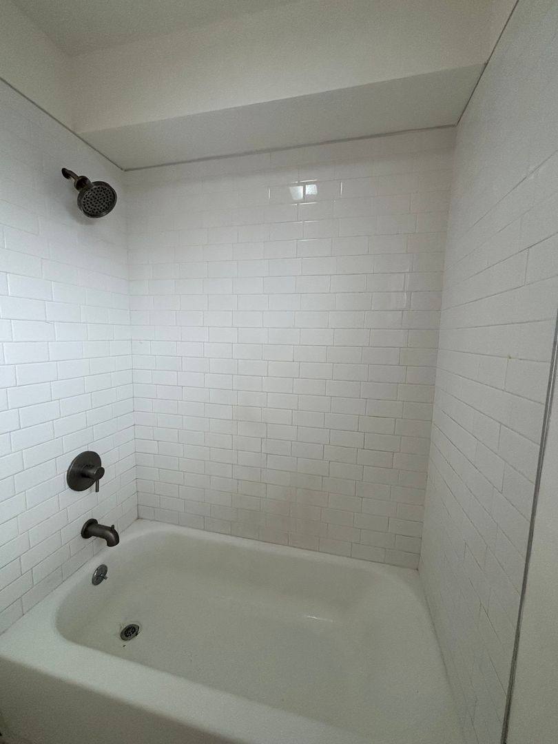 Apartment for rent at 6815 Seville Ave, Huntington Park, CA 90255