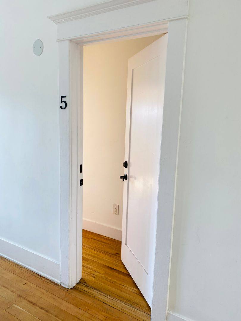 Apartment for rent at 1672 S Harvard Ave, Los Angeles, CA 90006
