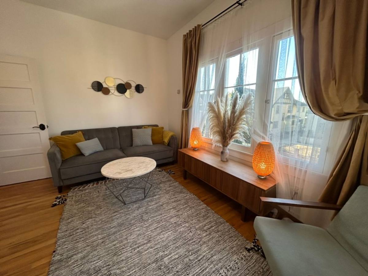 Apartment for rent at 1672 S Harvard Ave, Los Angeles, CA 90006