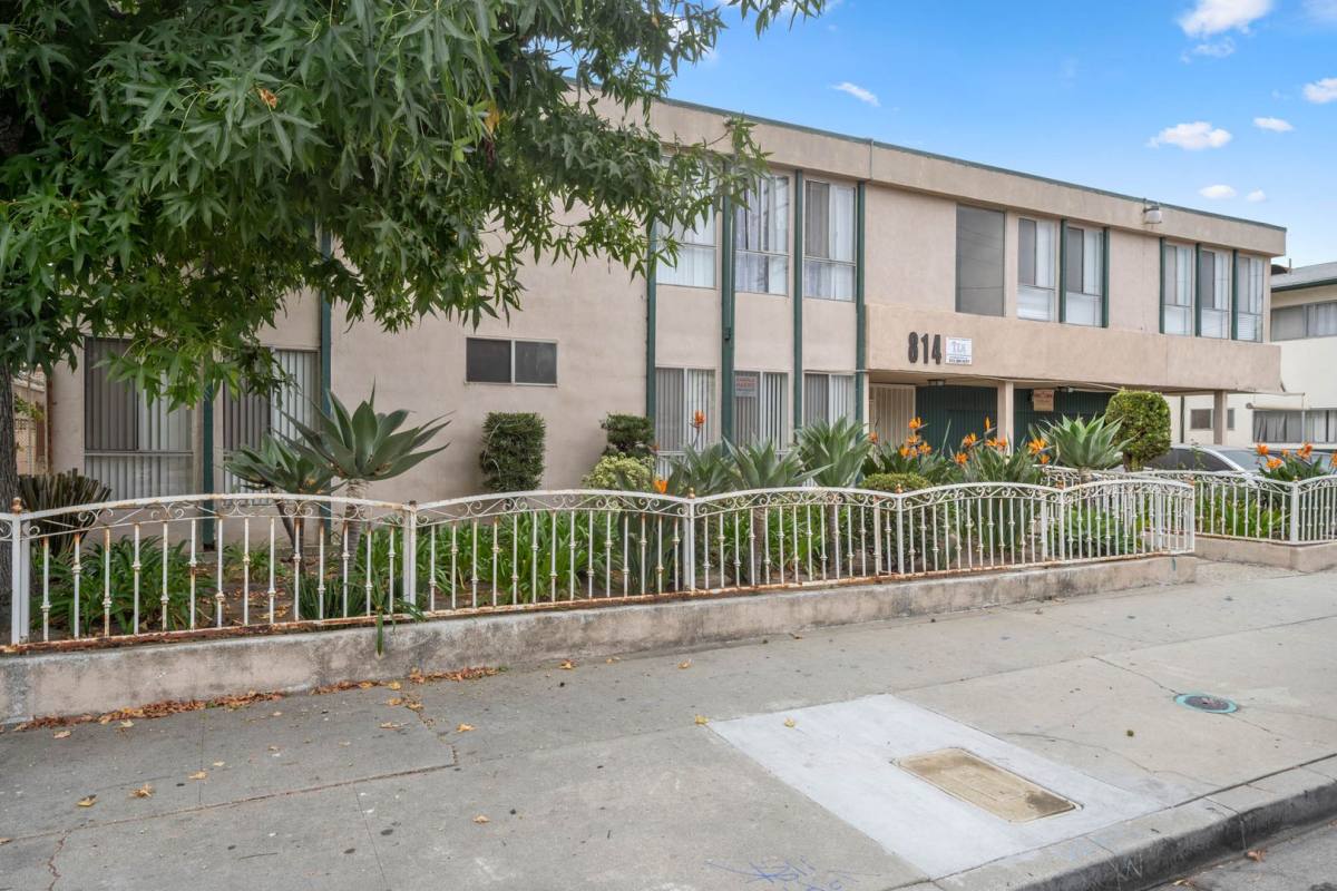 Apartment for rent at 814 Victor Ave, Inglewood, CA 90302