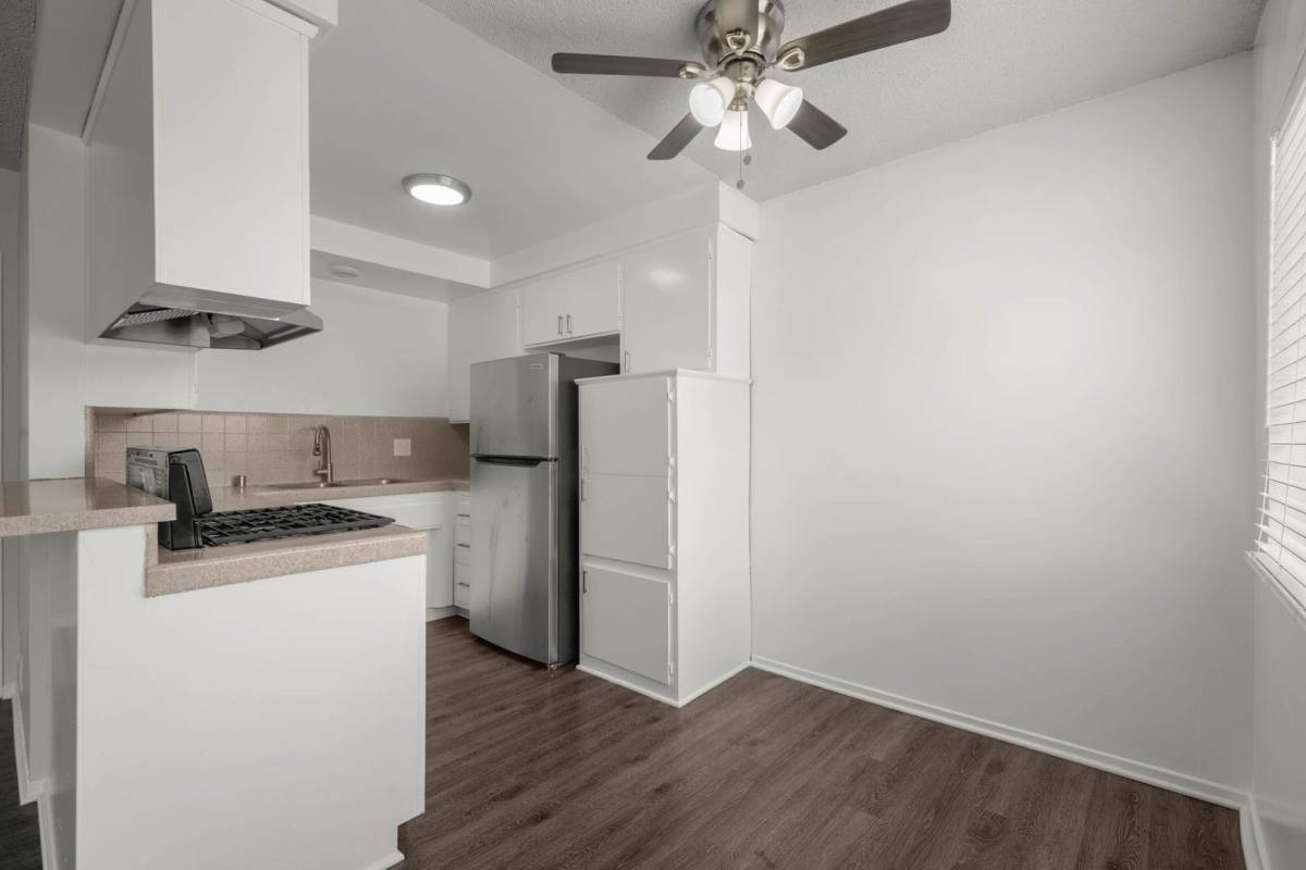 Apartment for rent at 814 Victor Ave, Inglewood, CA 90302