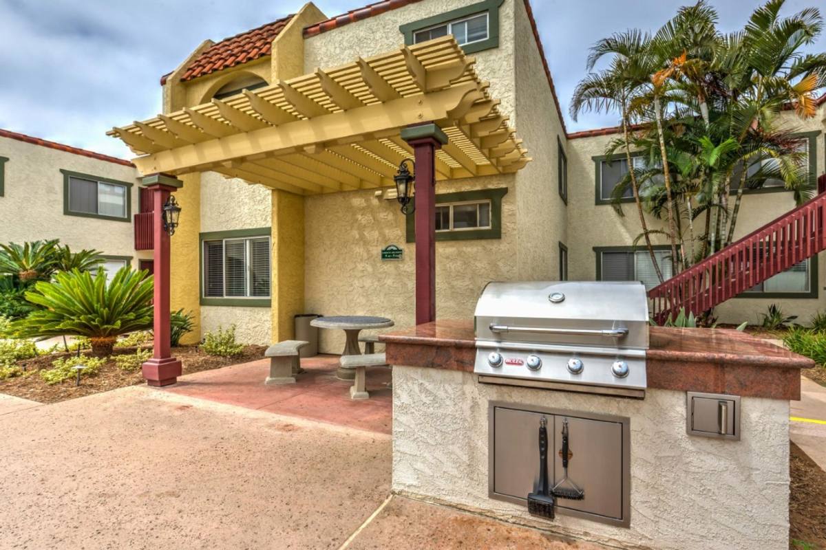 Apartment for rent at 357 Chestnut Ave, Carlsbad, CA 92008