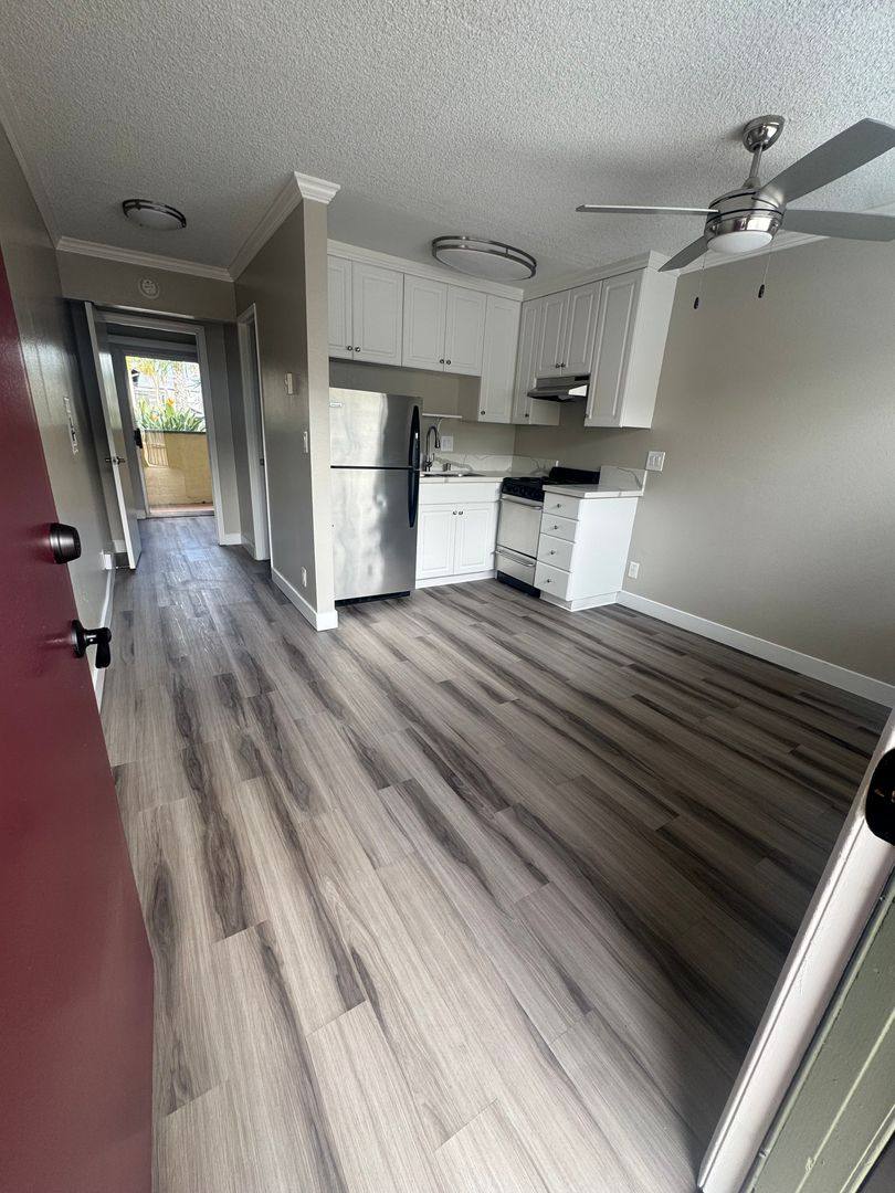 Apartment for rent at 357 Chestnut Ave, Carlsbad, CA 92008