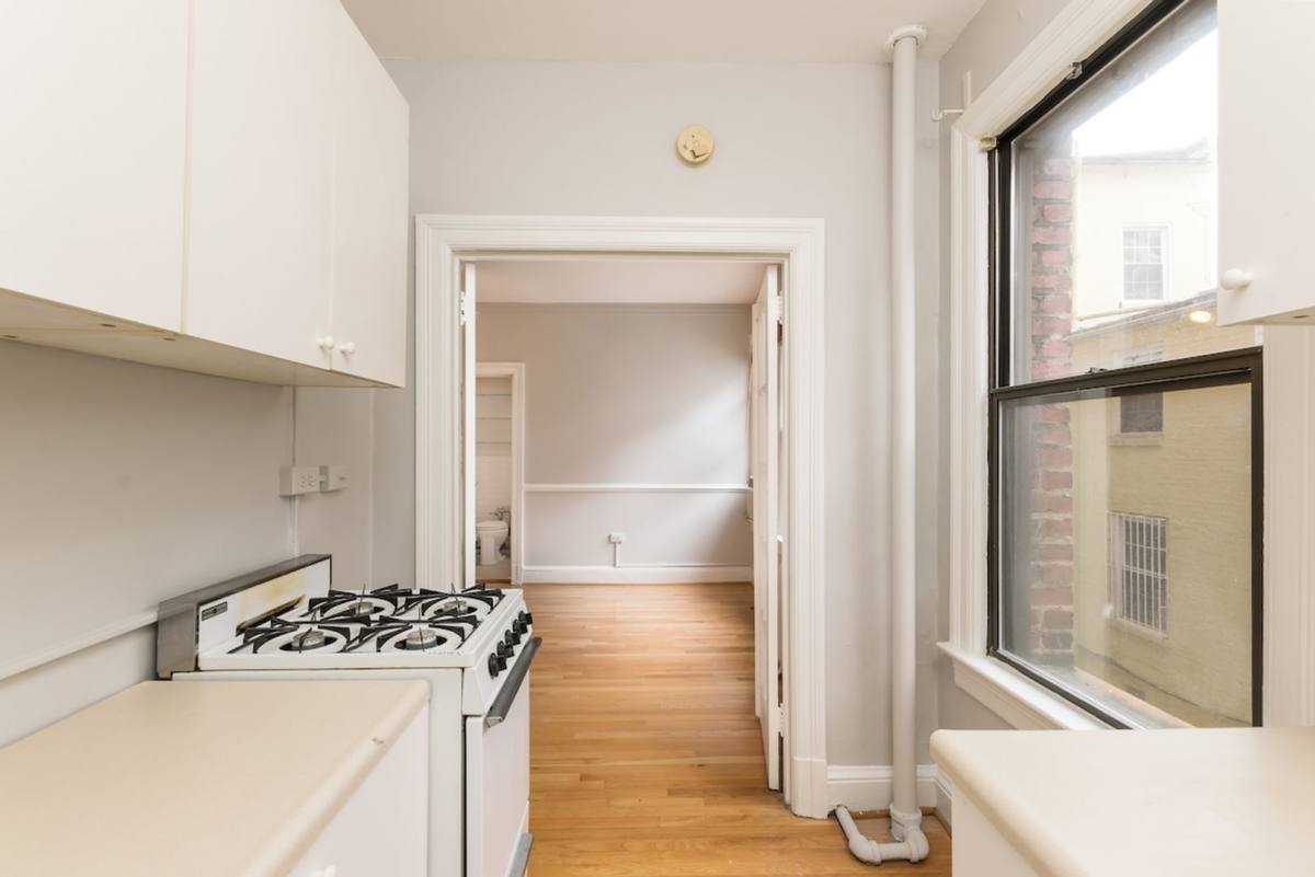 Apartment for rent at 1101 L St NW, Washington, DC 20005
