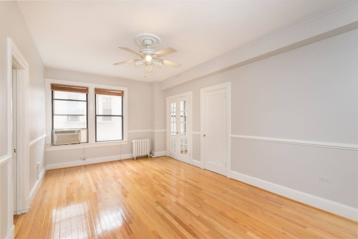 Apartment for rent at 1101 L St NW, Washington, DC 20005