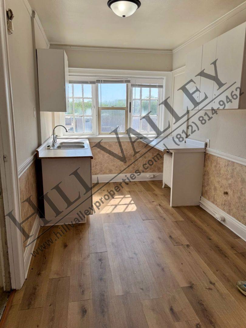 Apartment for rent at 6 McKinley Blvd, Terre Haute, IN 47803