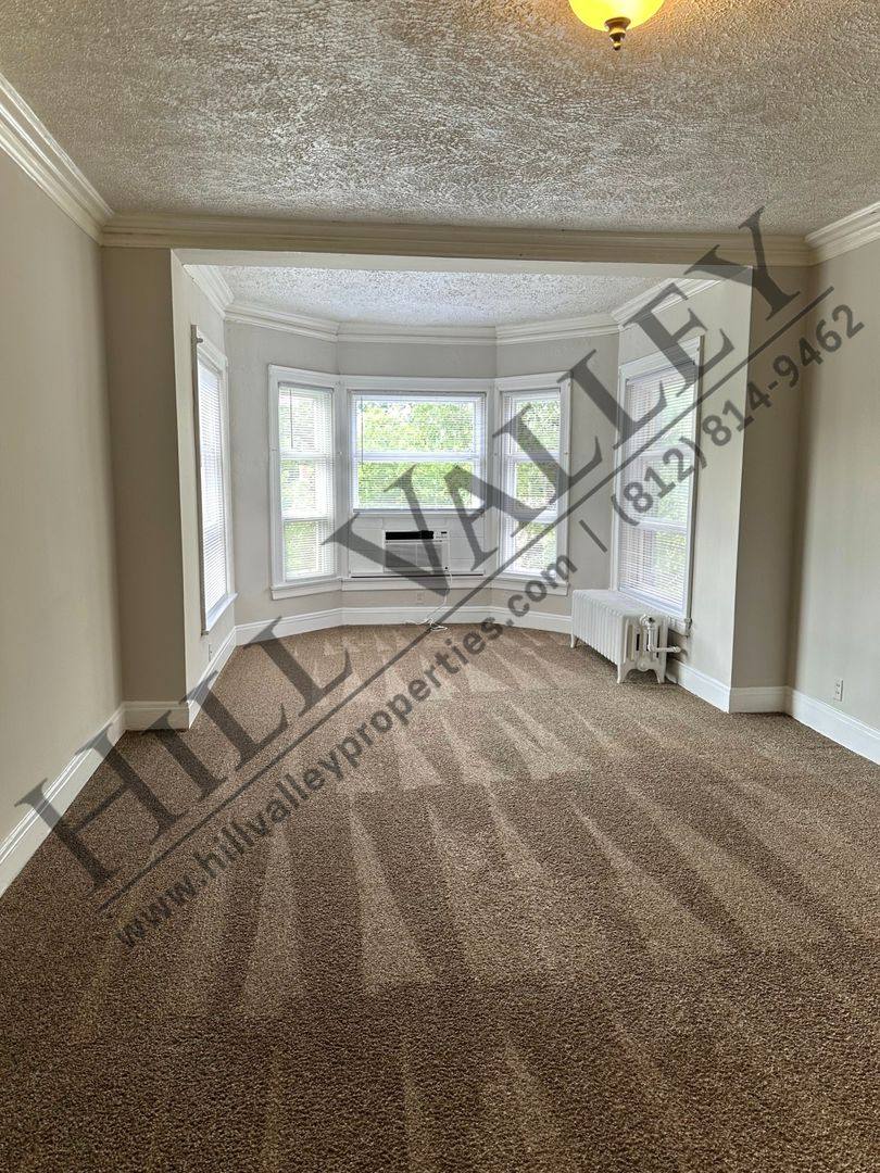 Apartment for rent at 6 McKinley Blvd, Terre Haute, IN 47803