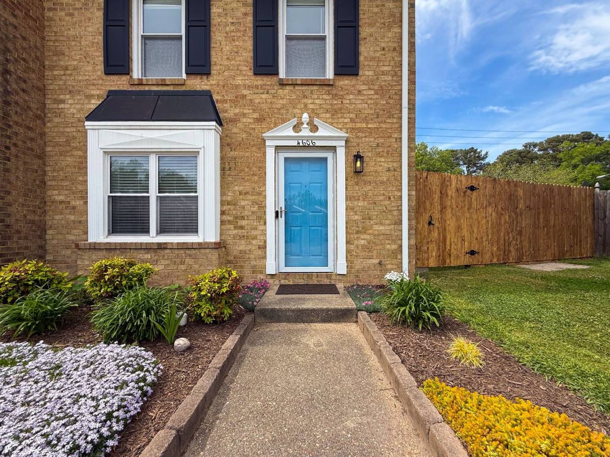 Townhouse for rent at 4606 Merrimac Lane, Virginia Beach, VA 23455
