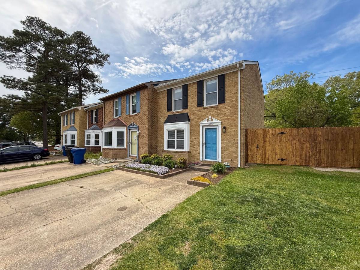 Townhouse for rent at 4606 Merrimac Lane, Virginia Beach, VA 23455