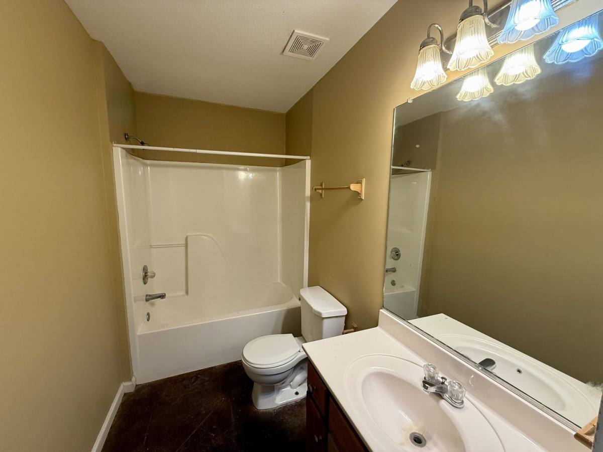 Apartment for rent at 920 Belt St, Jonesboro, AR 72401