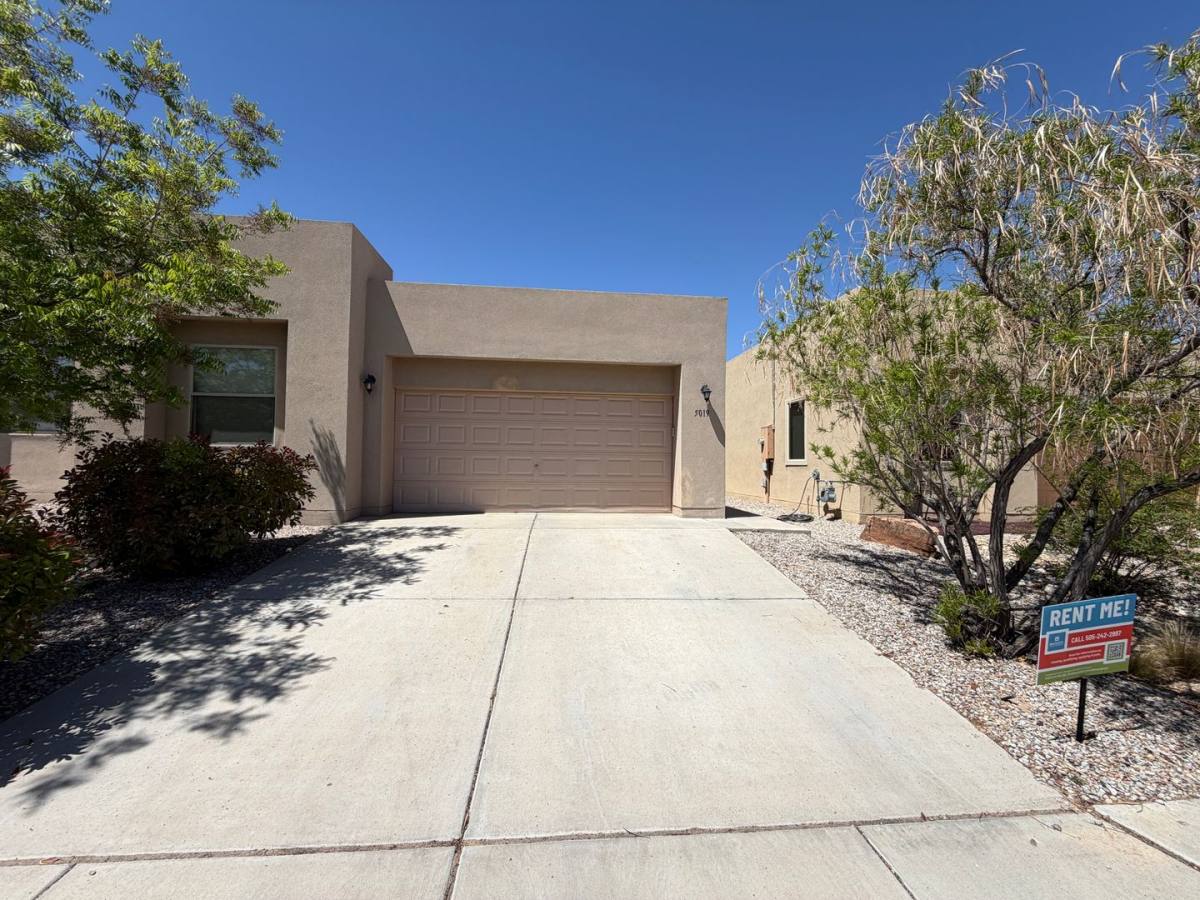 Townhouse for rent at 5019 Costa Uasca Dr NW, Albuquerque, NM 87120
