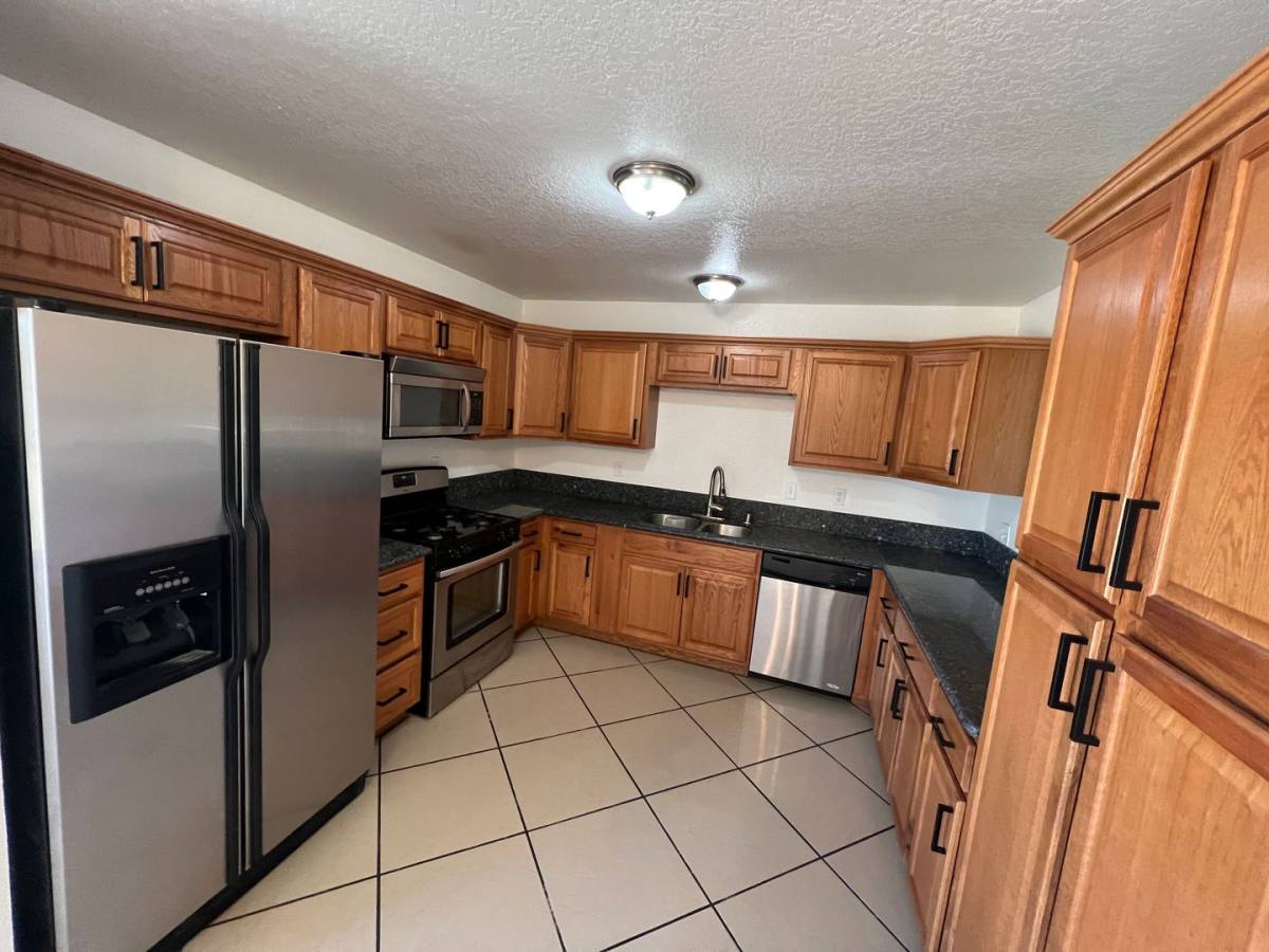House for rent at 14172 Northstar Ave, Victorville, CA 92392