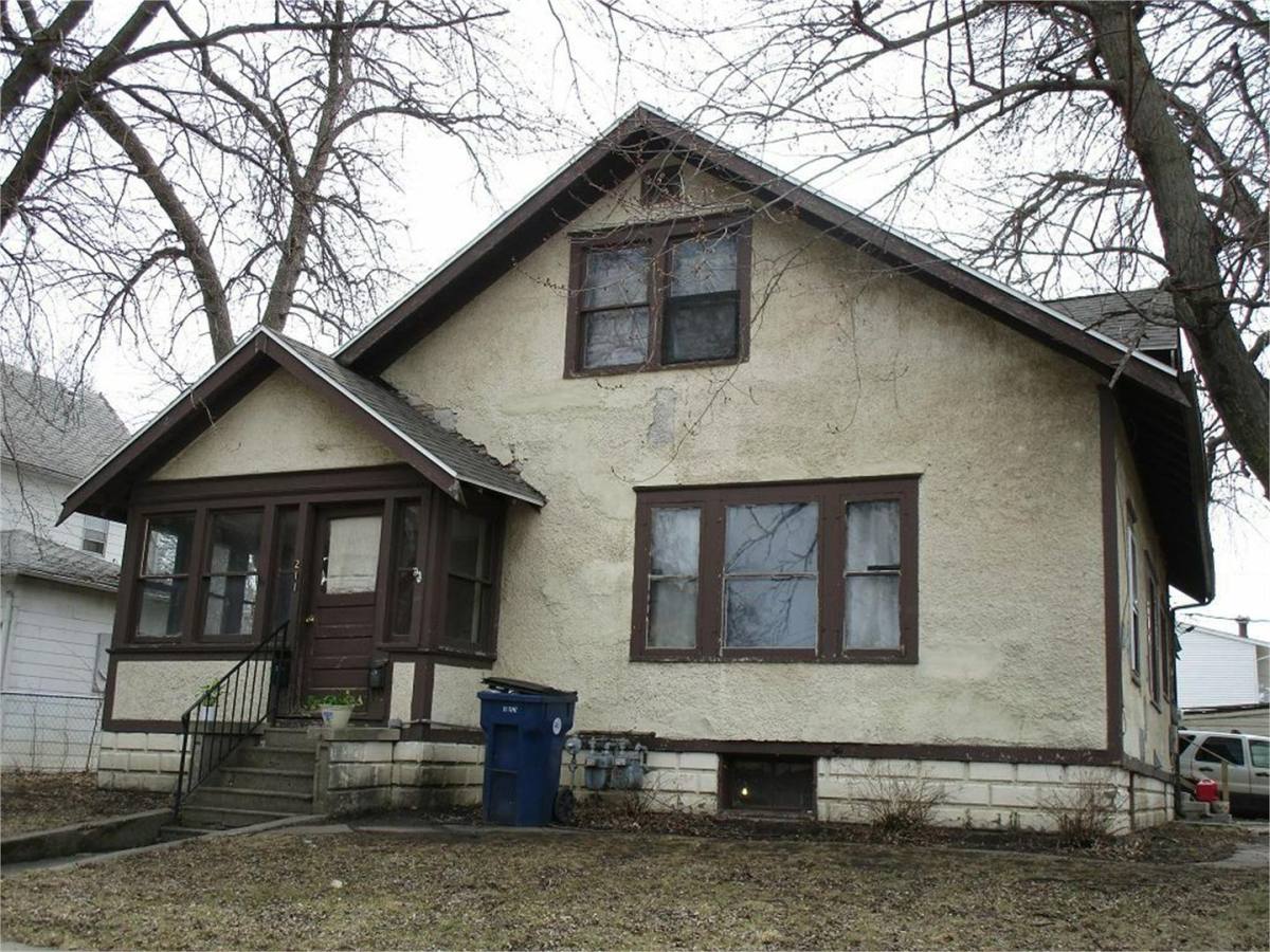 Apartment for rent at 211 W Wellington, Waterloo, IA 50702