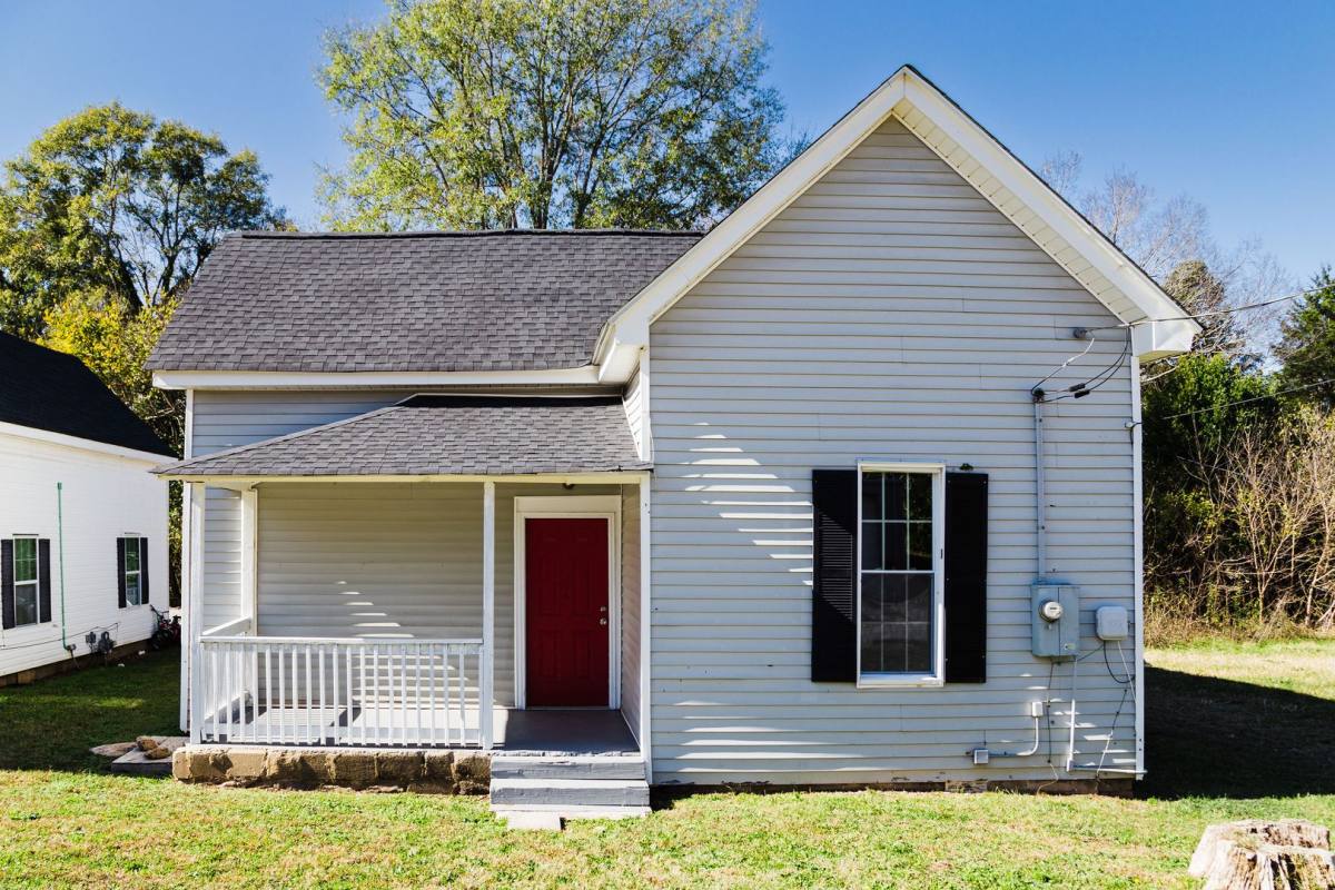 Apartment for rent at 353 N 13th St, Griffin, GA 30223