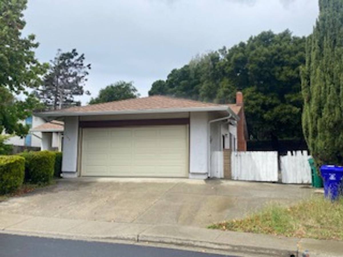 House for rent at 2152 Bluejay Circle, Pinole, CA 94564