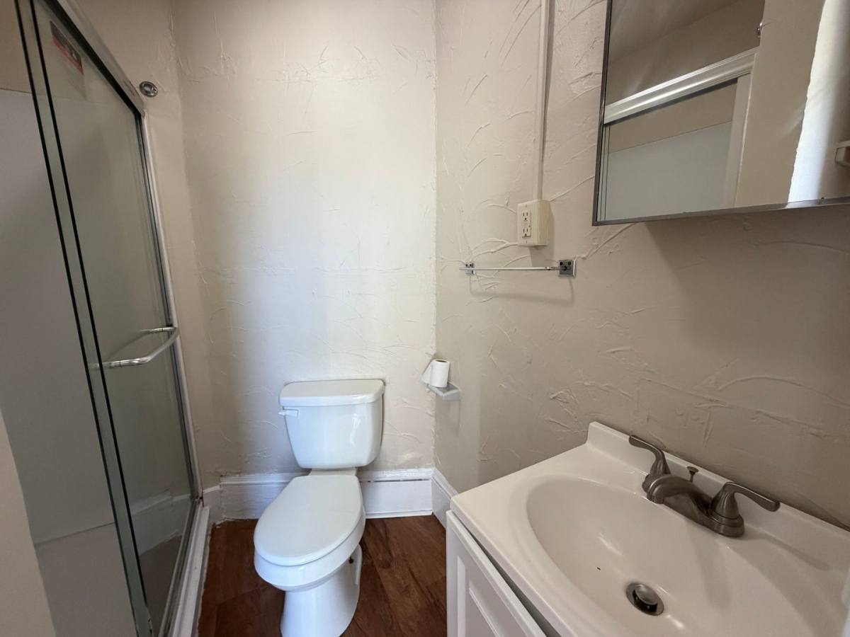 Apartment for rent at 288-290 5th St NW, Barberton, OH 44203