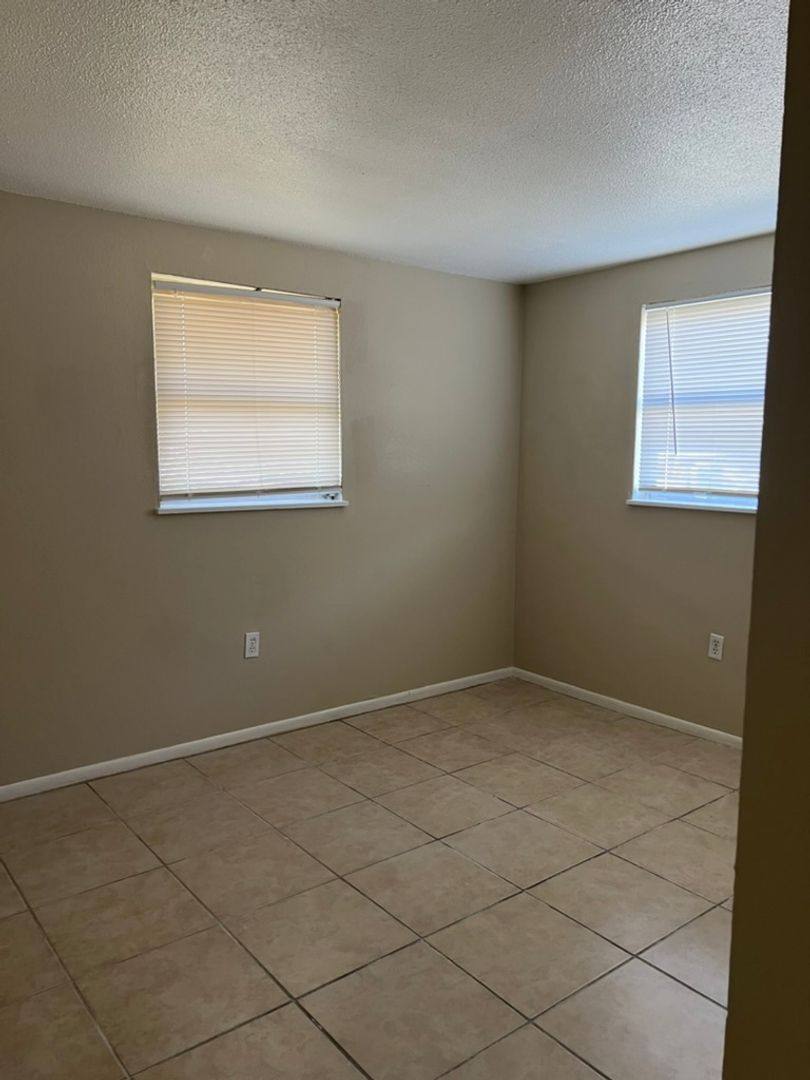 Apartment for rent at 1208 12th Ave W #B, Palmetto, FL 34221