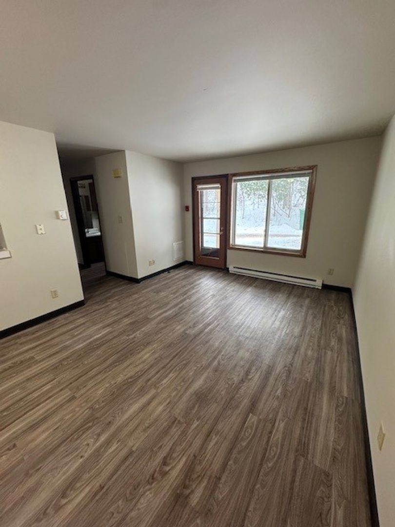 Apartment for rent at 557 E Park Ave, Chippewa Falls, WI 54729
