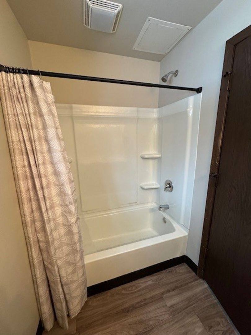 Apartment for rent at 557 E Park Ave, Chippewa Falls, WI 54729