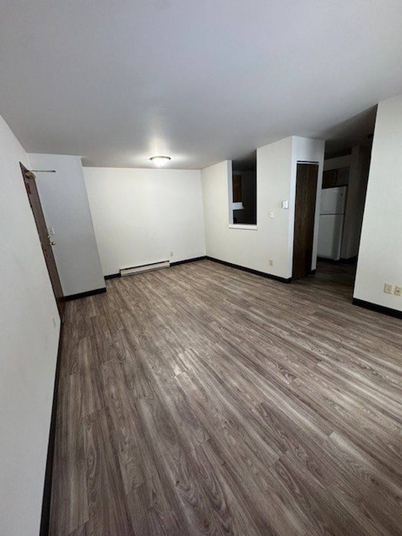 Apartment for rent at 557 E Park Ave, Chippewa Falls, WI 54729