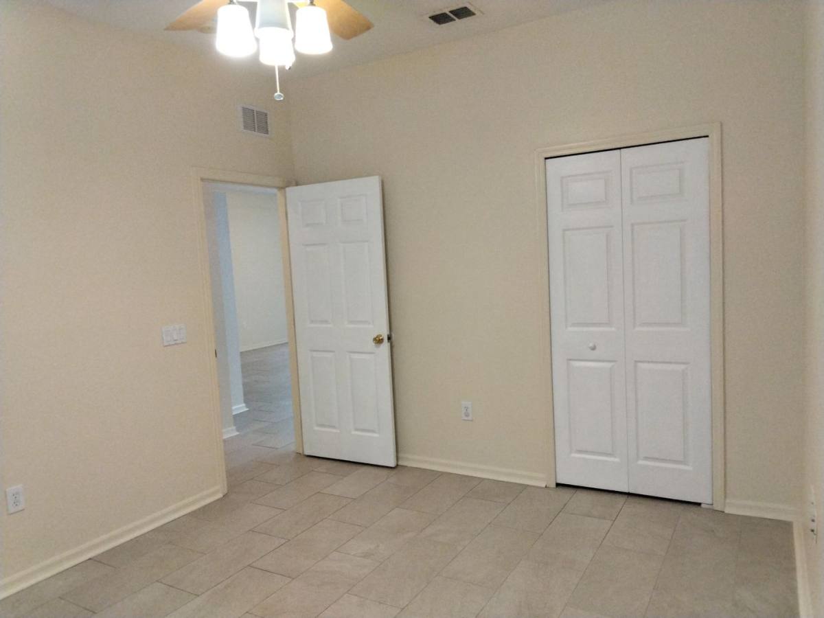 House for rent at 554 Reddicks Circle, Winter Haven, FL 33880