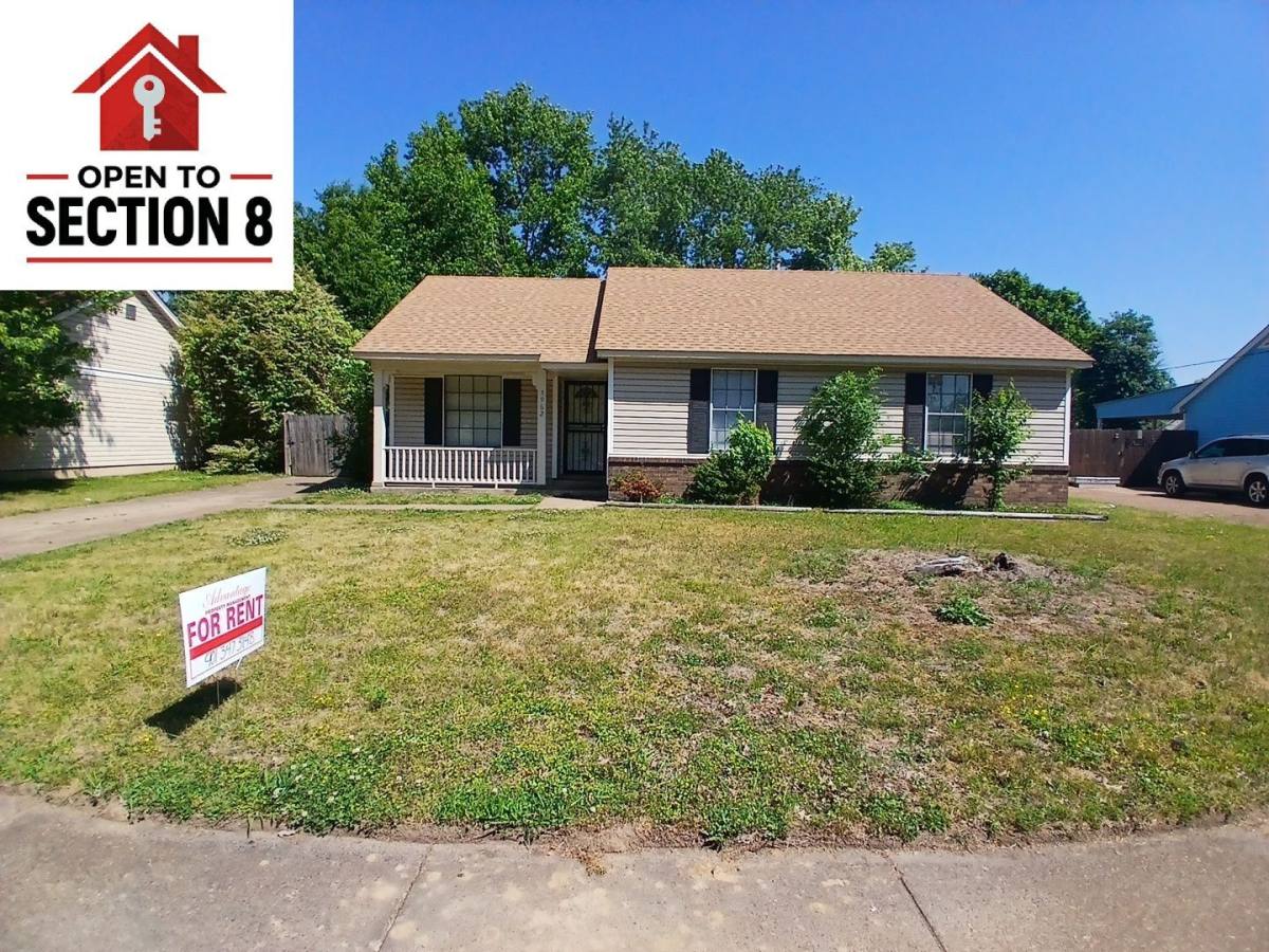 House for rent at 5962 Whisper Valley Dr, Memphis, TN 38141