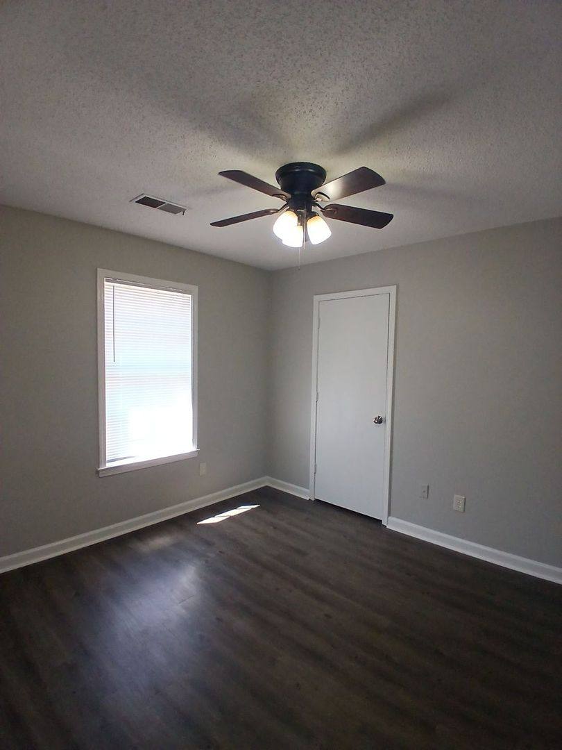 House for rent at 5962 Whisper Valley Dr, Memphis, TN 38141