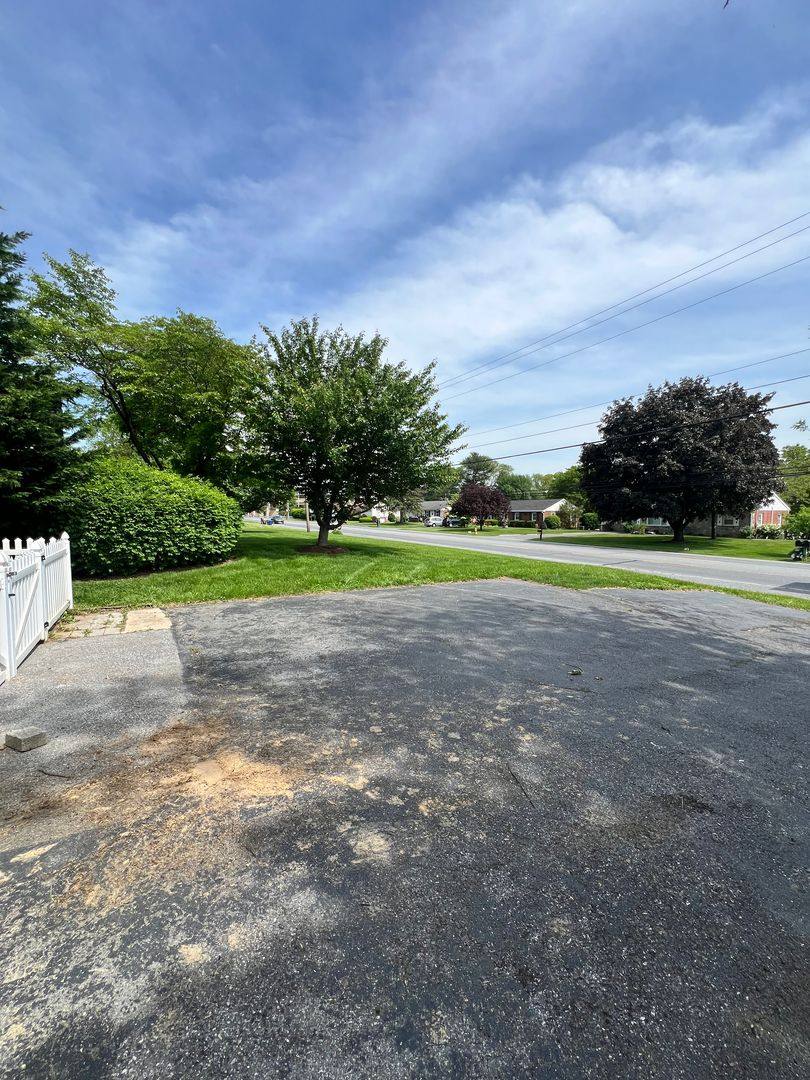 House for rent at 2399 New Holland Pike, Lancaster, PA 17601