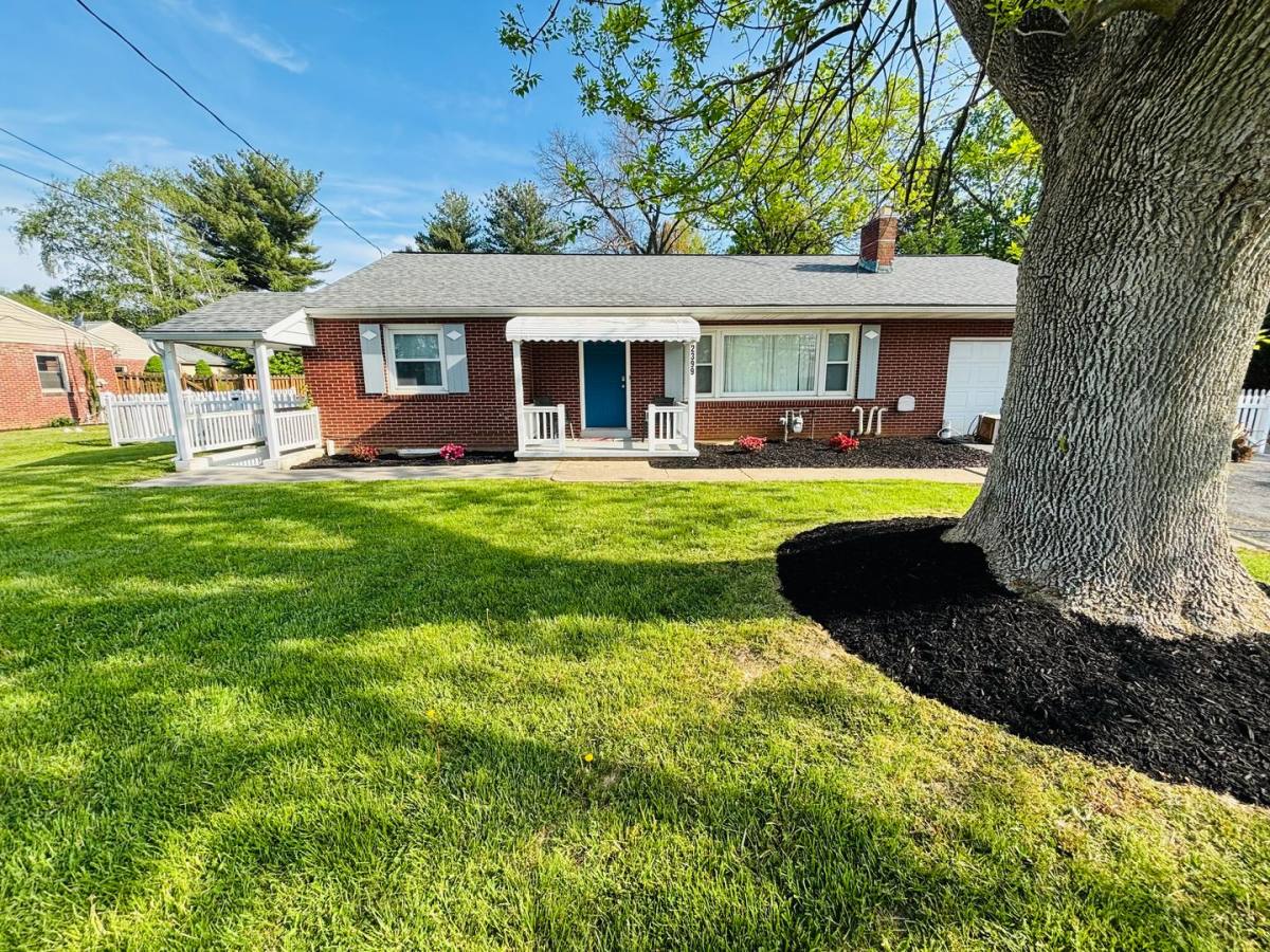 House for rent at 2399 New Holland Pike, Lancaster, PA 17601