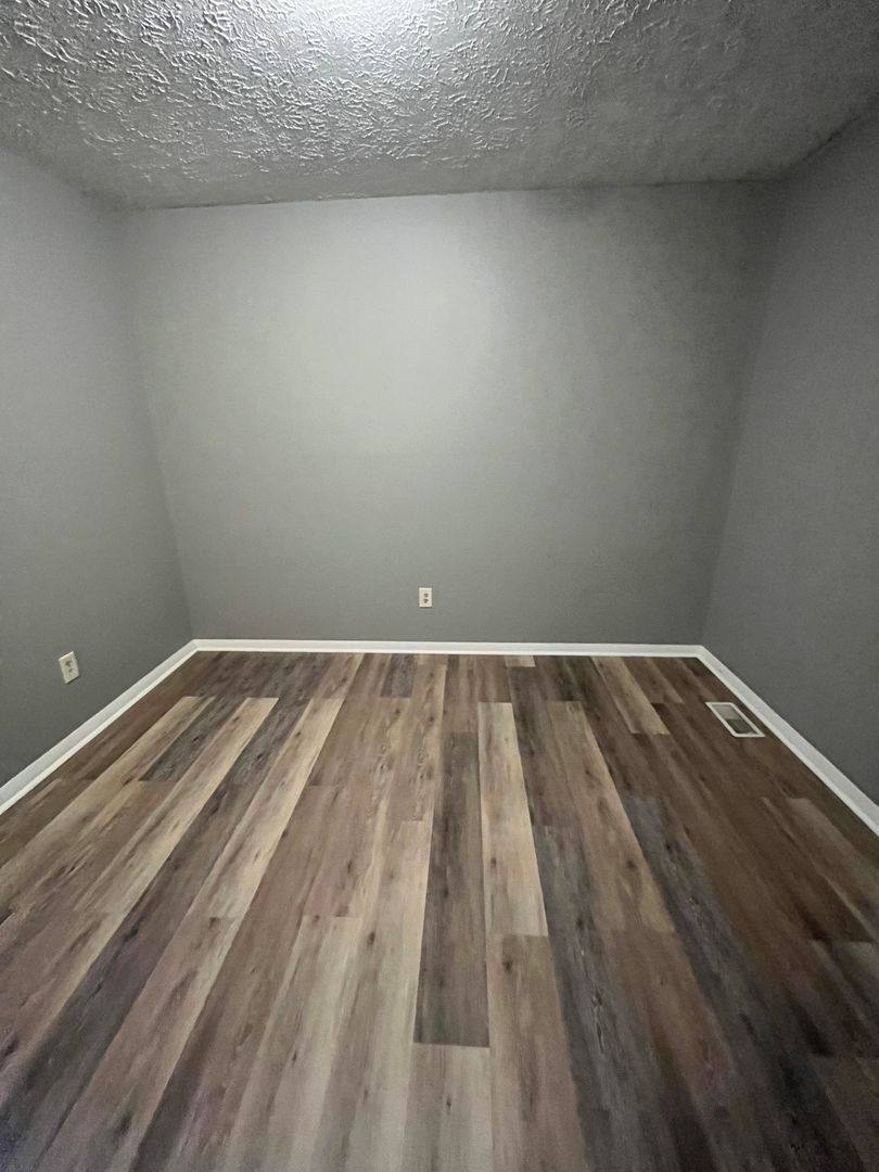Apartment for rent at 501- 507 W Ashland, Muncie, IN 47303