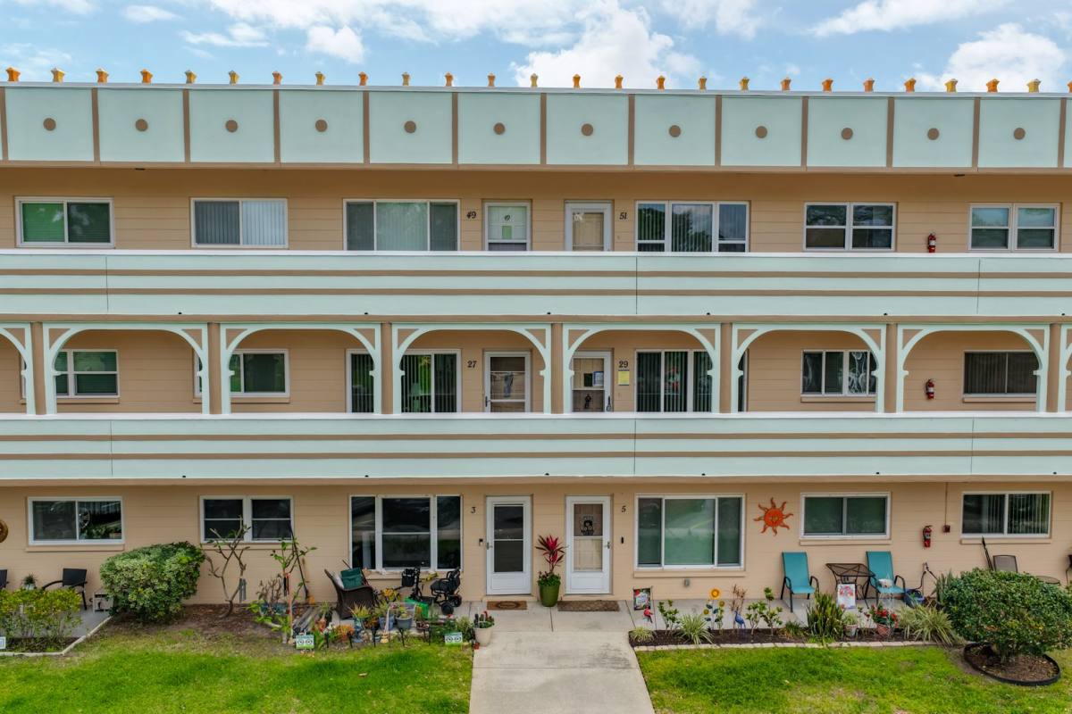 Apartment for rent at 2287 Philippine Dr, Clearwater, FL 33763