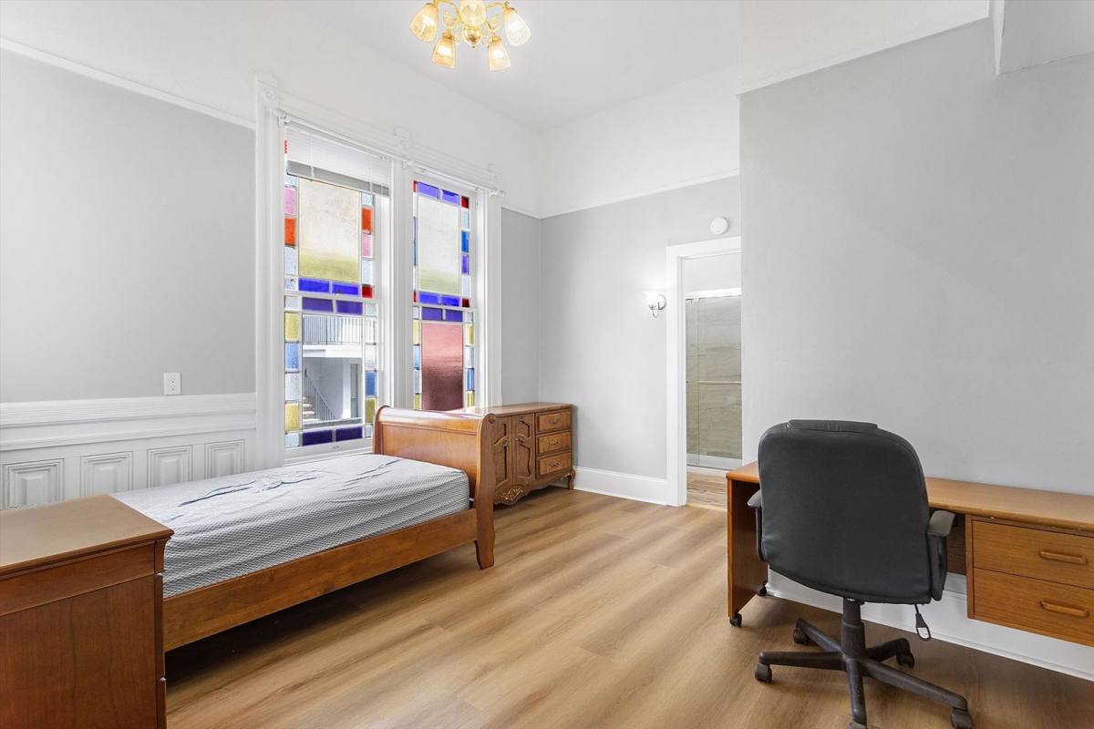 Apartment for rent at 2061 Central Ave, Alameda, CA 94501
