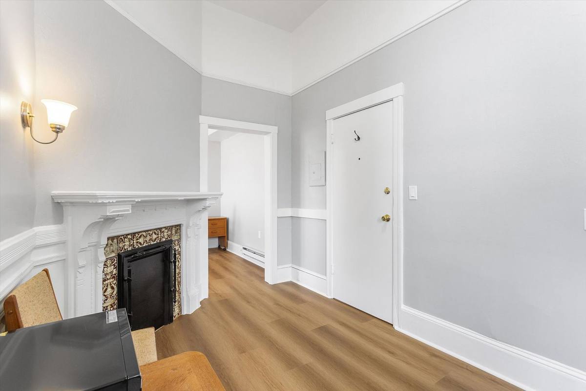 Apartment for rent at 2061 Central Ave, Alameda, CA 94501
