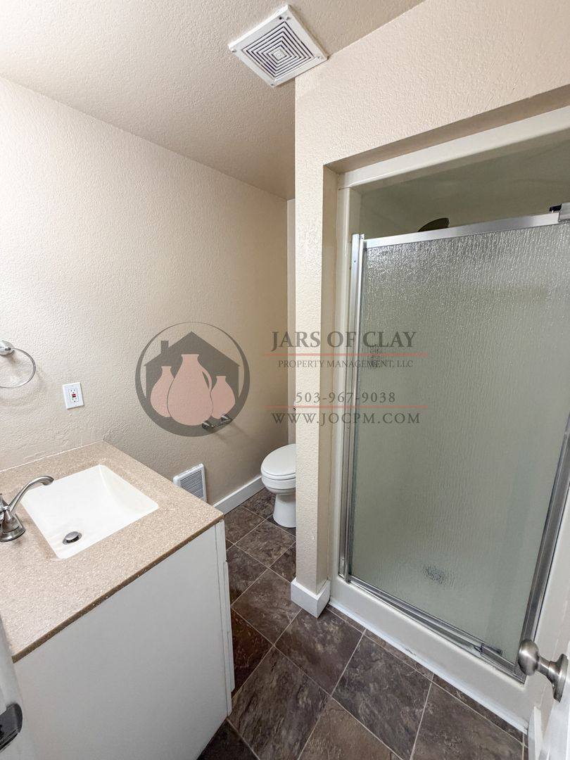 Apartment for rent at 621-646 Plymouth Dr NE, Salem, OR 97303