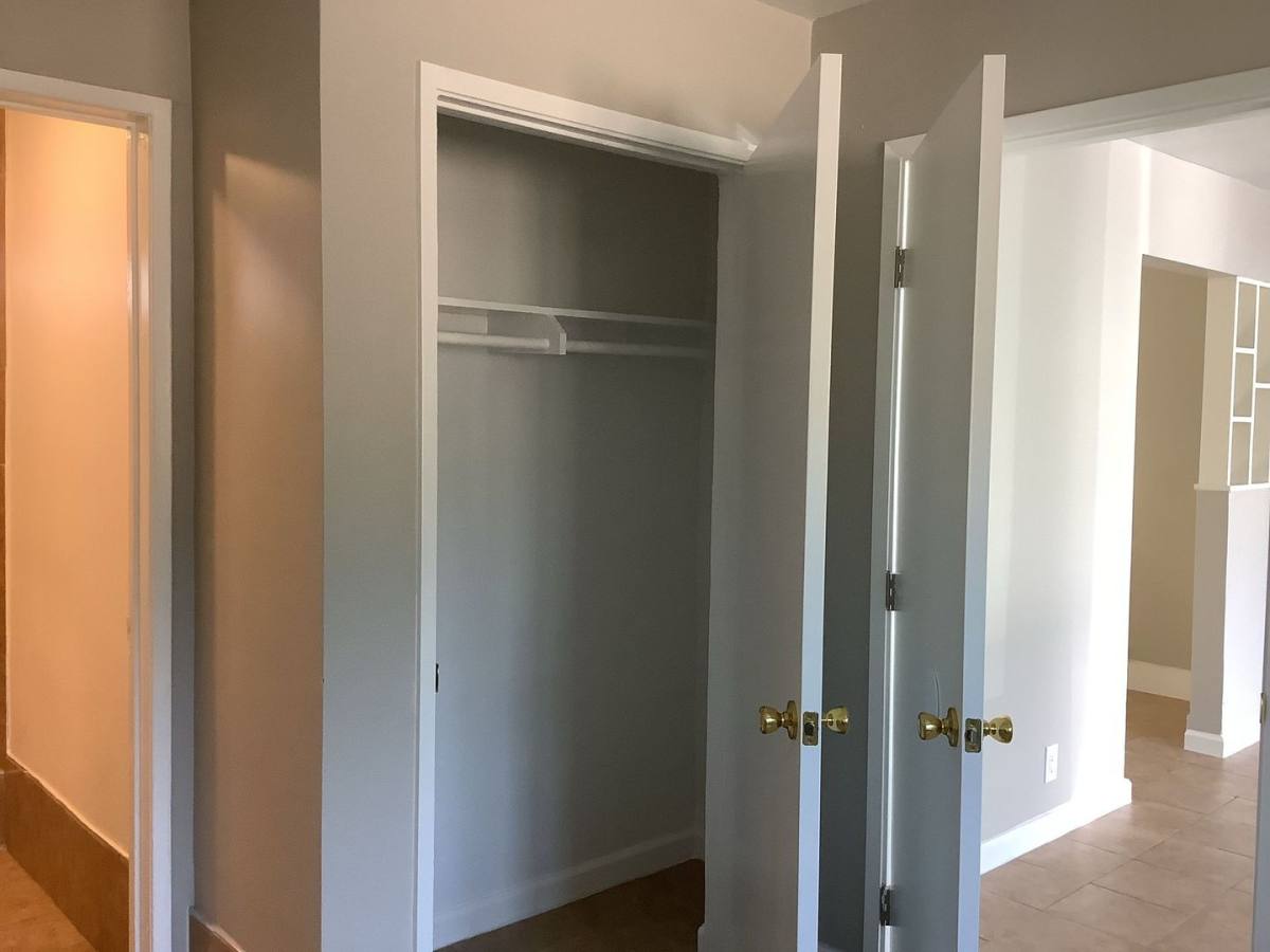 Apartment for rent at 6240 S Woodlawn Ave, Bell Gardens, CA 90201