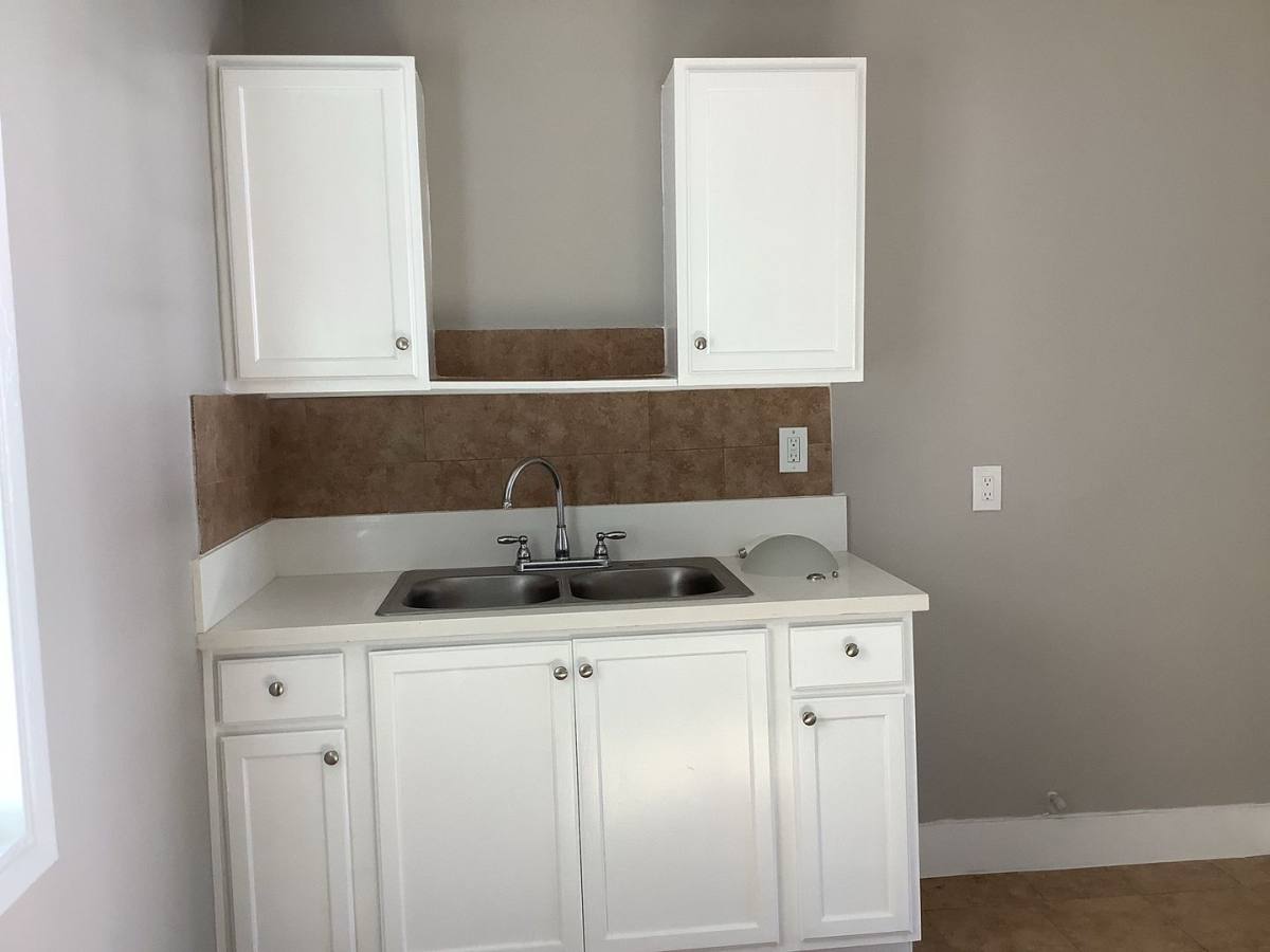 Apartment for rent at 6240 S Woodlawn Ave, Bell Gardens, CA 90201
