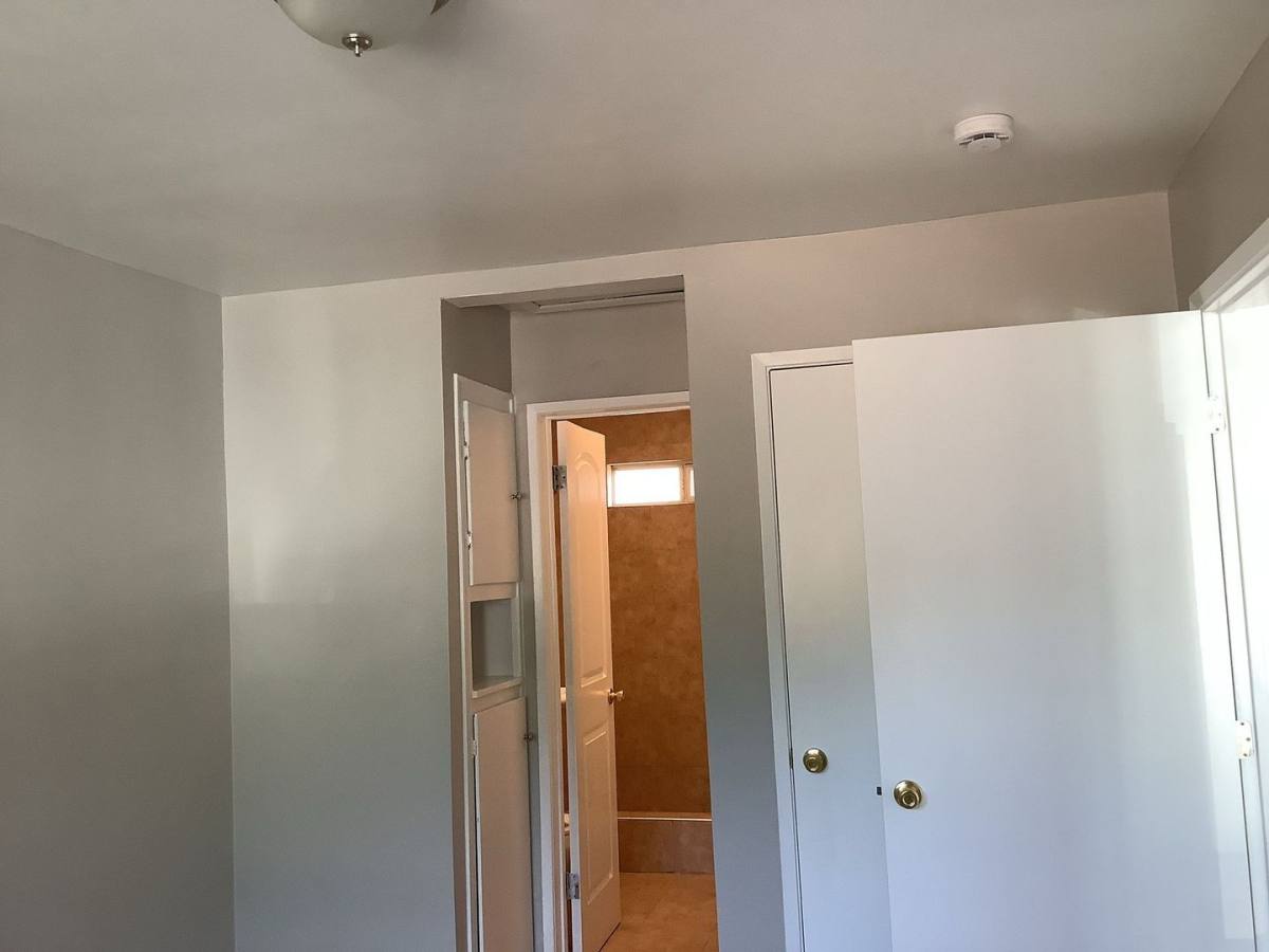 Apartment for rent at 6240 S Woodlawn Ave, Bell Gardens, CA 90201