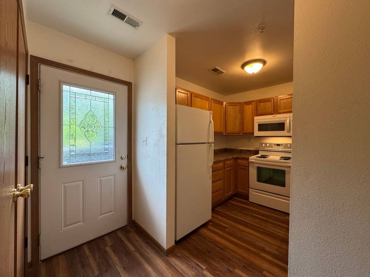 Apartment for rent at 700 Hillside, Waynesville, MO 65583