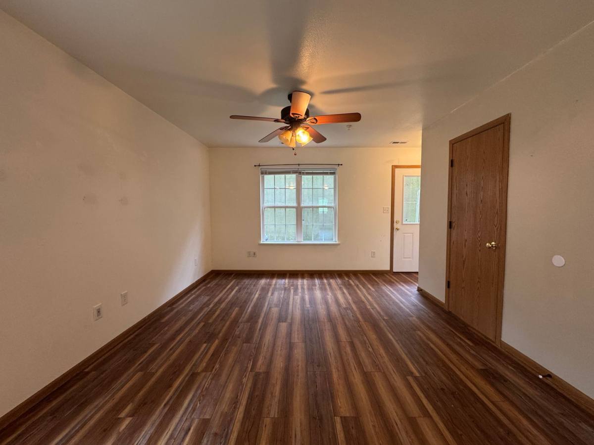 Apartment for rent at 700 Hillside, Waynesville, MO 65583