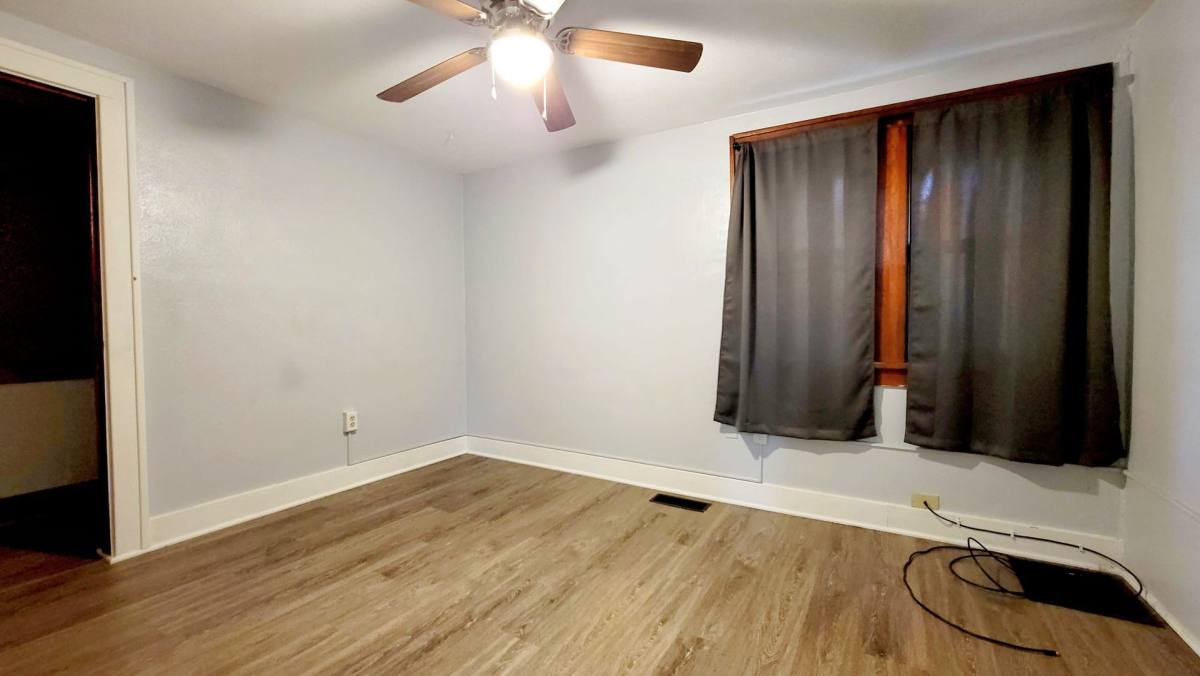 Apartment for rent at 1202 W 7th St, Mishawaka, IN 46544