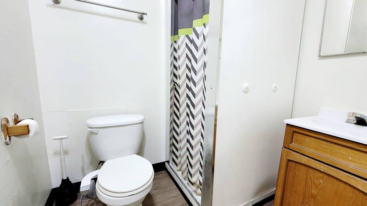 Apartment for rent at 1202 W 7th St, Mishawaka, IN 46544