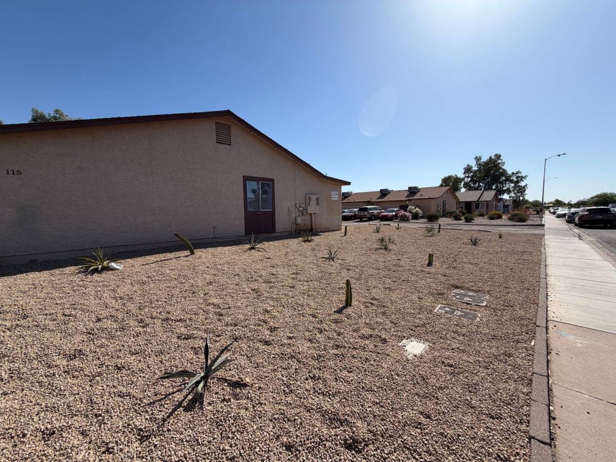 Apartment for rent at 115 W Inglewood, Mesa, AZ 85201